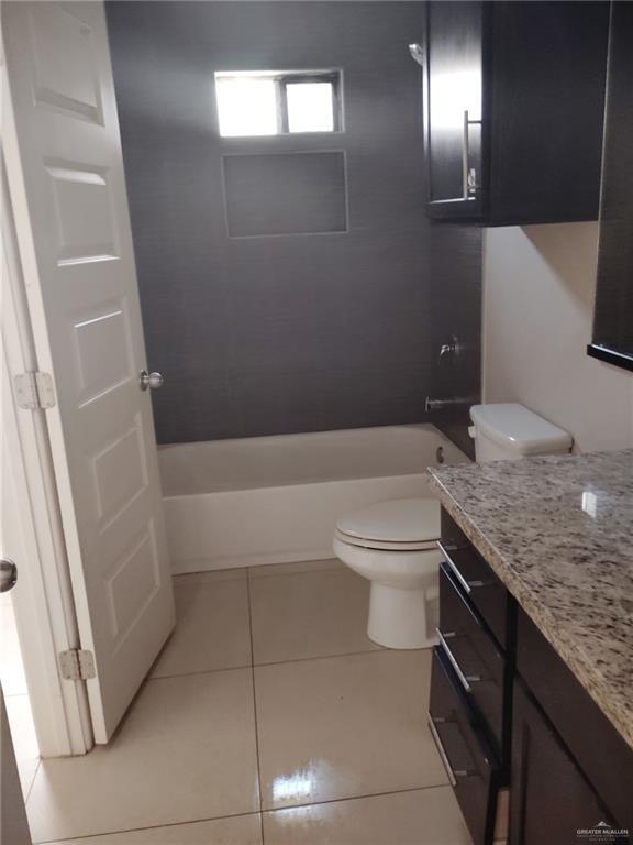 Building Photo - 208 Teak Dr