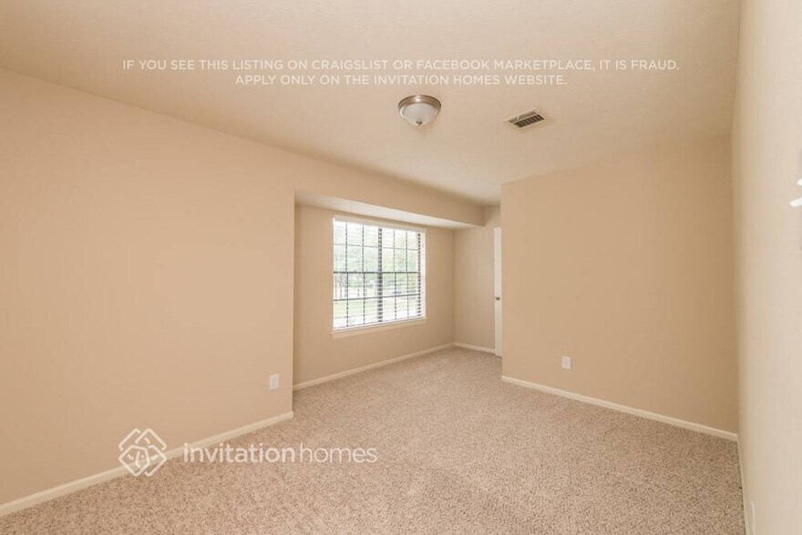 Building Photo - 15119 Manor Hill Dr