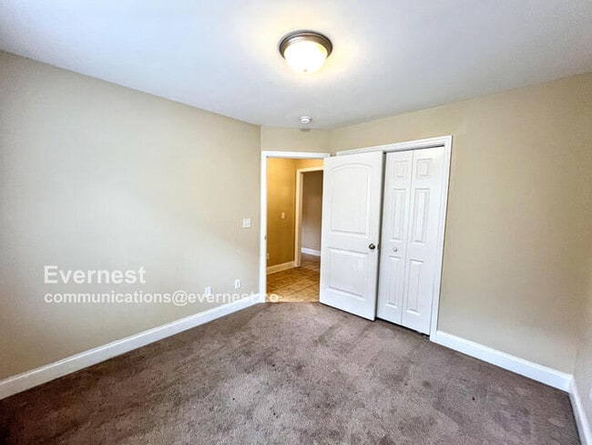 Building Photo - 1521 Southernwood Dr