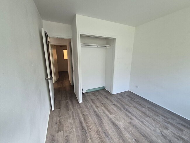 Building Photo - Newly Renovated in the heart of Waikiki 2bd, 1ba, 577sqft. w/Lanai for $2800