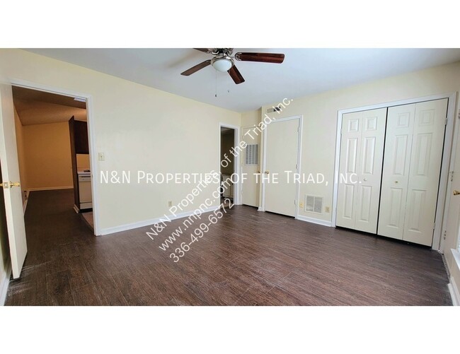 Building Photo - 1 Bed/1 Bath First Floor Unit- Downtown, W...