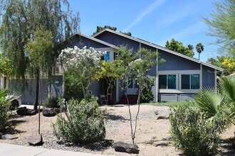 Building Photo - 2420 W Mandalay Ln