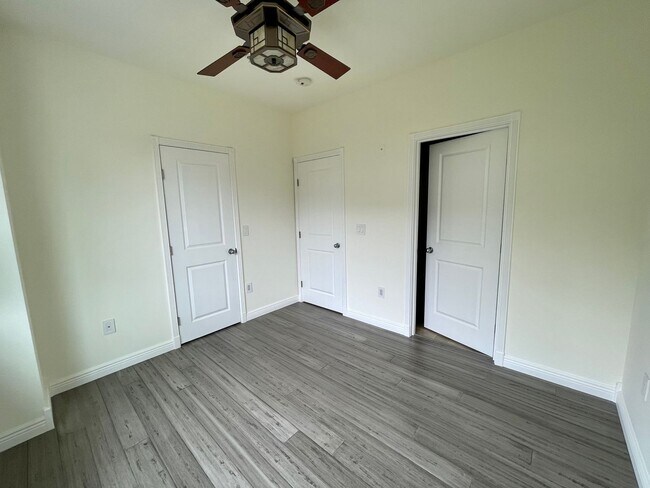 Building Photo - Issaquah Townhouse at Peregrine Point...