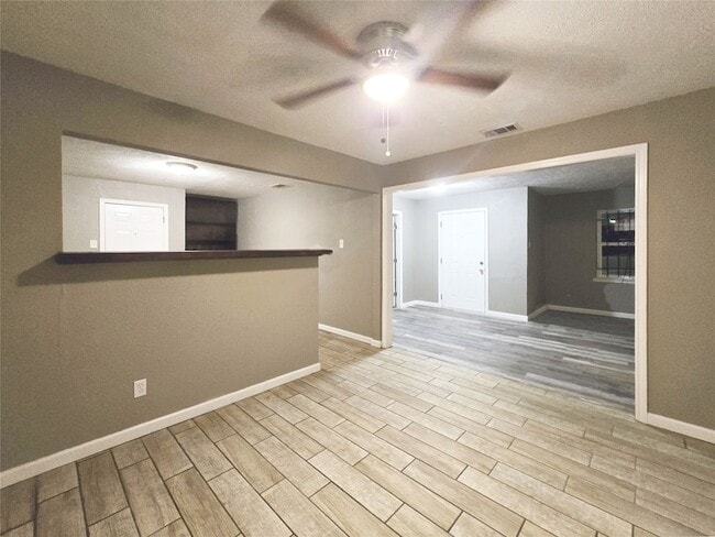 Building Photo - 12008 Bellafonte Dr