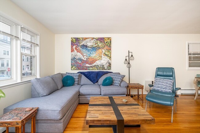 Building Photo - 121 Ogden Ave.