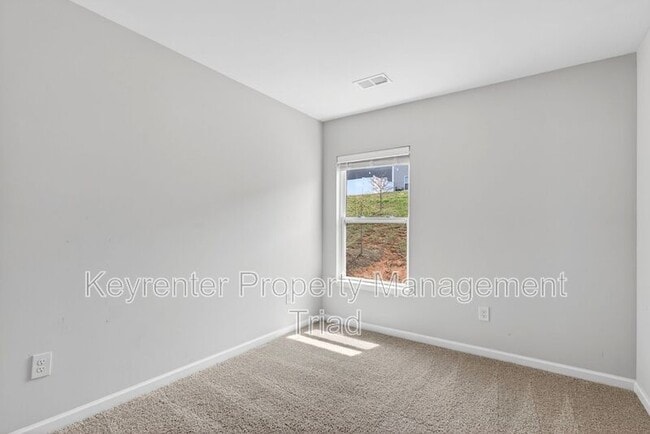 Building Photo - 3705 Nathans Wy