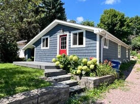 Building Photo - 2161 Cardinal Ln