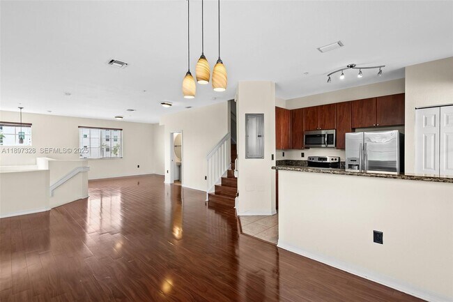 Building Photo - 12421 SW 50th Ct