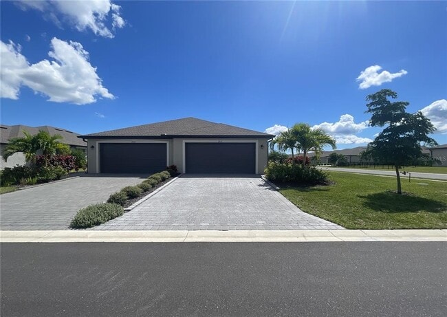 Building Photo - 1912 Saddlewood Cir