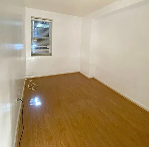 Building Photo - 1318 13th St NW