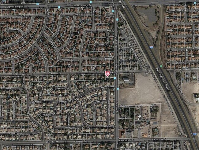 Building Photo - Well Maintained Single Story Pool Home in a great location!