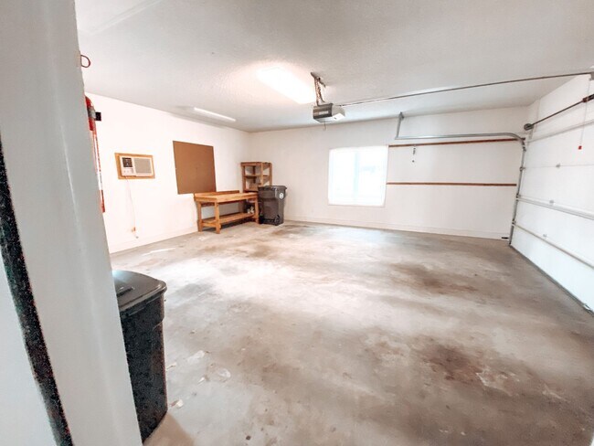 Building Photo - Introducing a stunning 3 bedroom, 2 bathroom home nestled in the serene surroundings of the East ...
