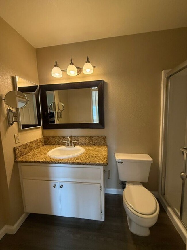 Building Photo - Very nice updated condo in beautiful Granite hills Neighborhood