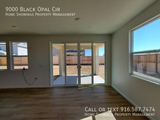 Building Photo - 9000 Black Opal Cir