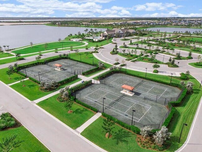 Building Photo - 1346 Harvester Xing