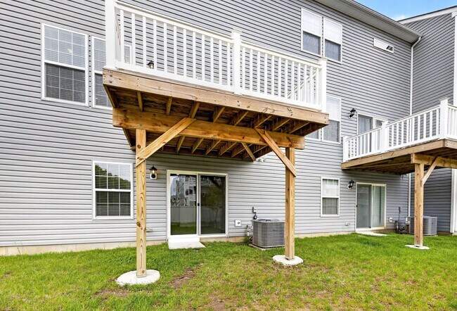 Building Photo - 25 Stanton Rd