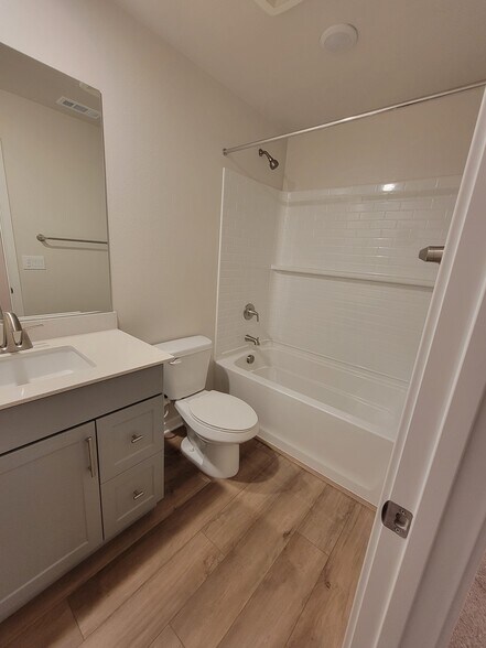 Building Photo - 9531 Hannah Way