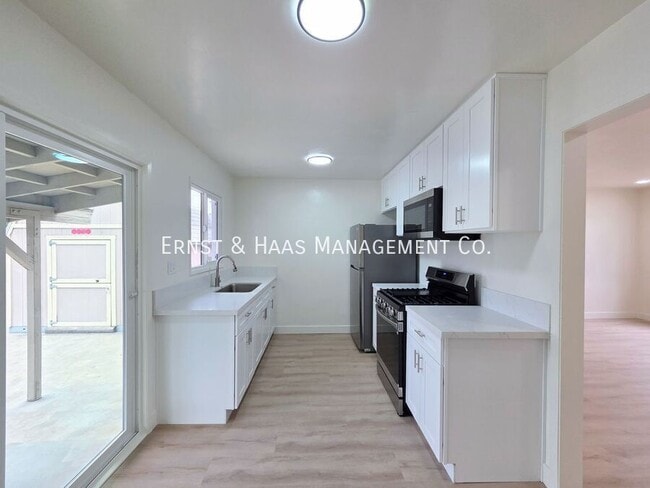 Building Photo - 13418 Lynne Dr