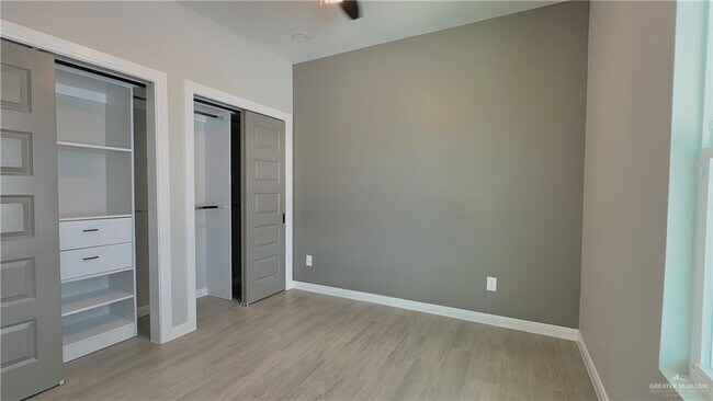 Building Photo - 21 Northwestern Ave