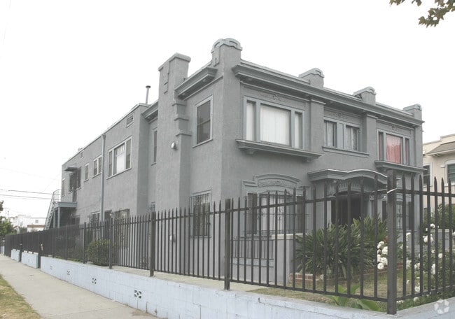 Building Photo - 3994 S Wilton Pl
