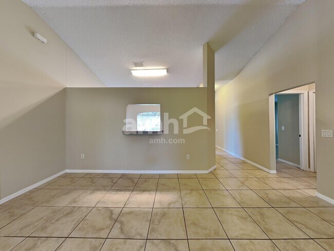 Building Photo - 655 Belvedere Rd NW