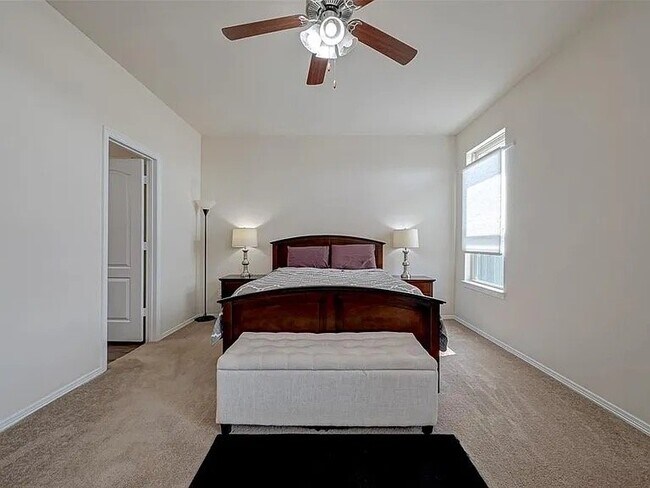 Building Photo - 9819 Swindale Ridge Ln