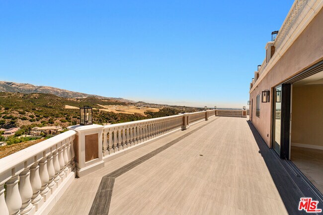 Building Photo - 11631 Poema Pl