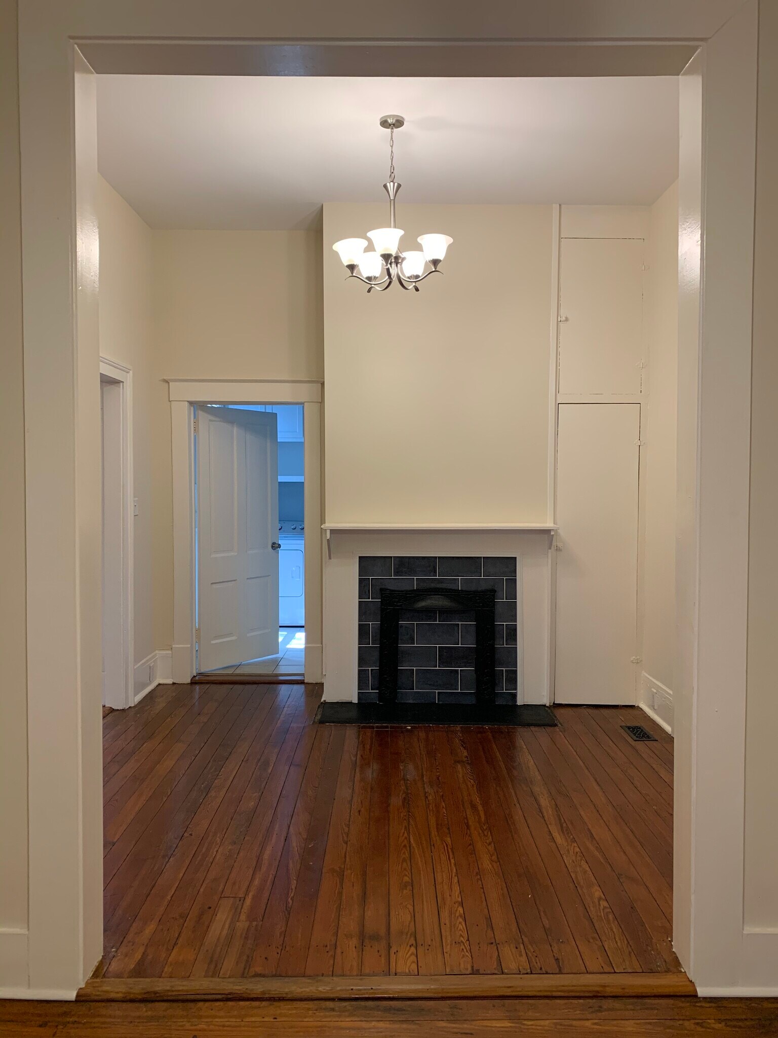 Building Photo - 903 Montgomery St