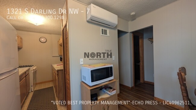 Building Photo - 1321 S Darling Dr NW