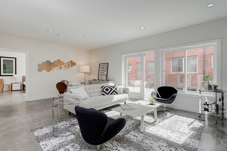 Interior Photo - Los Robles