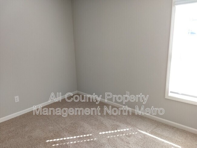 Building Photo - 6477 Crosscreek Ln