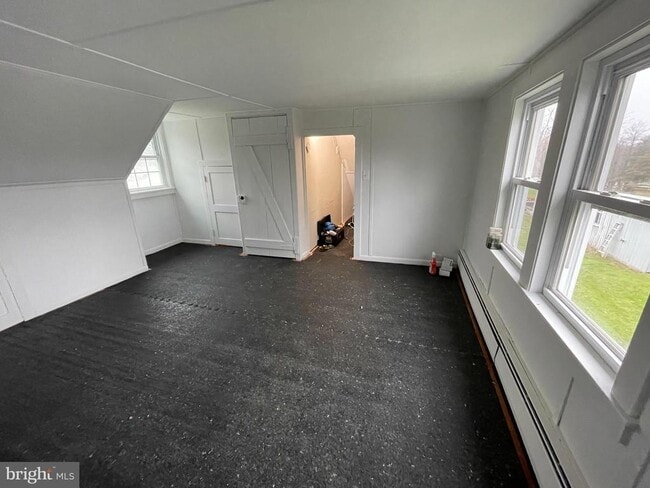 Building Photo - 925 Watson Rd