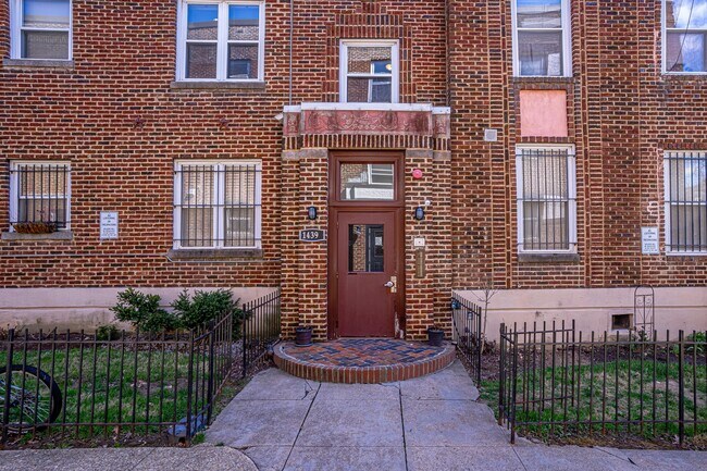 Primary Photo - 1439 Spring Rd NW