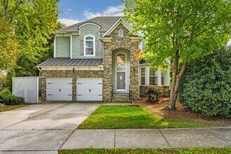 Building Photo - Beautiful and Spacious 5 Bed, 4 Bath Durha...