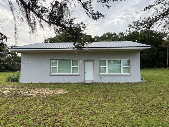 Primary Photo - 13485 NE Jacksonville Rd