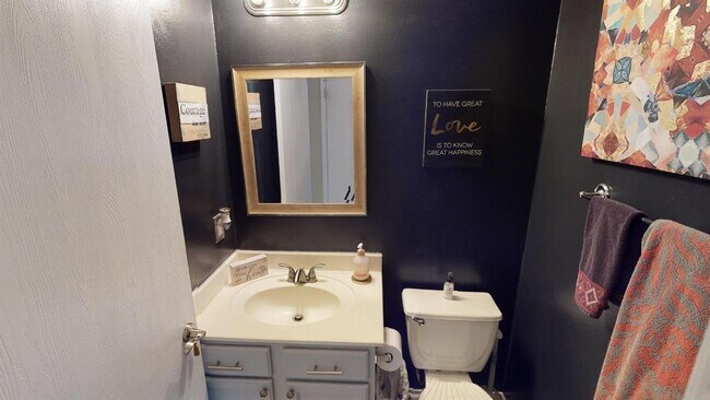 Building Photo - 6616 Piedras Blanco Dr