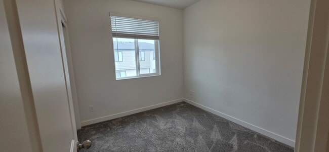 Building Photo - Rockwell Townhome in American Fork - For Rent - 3 Bedroom 2.5 Bath - Pool & Clubhouse