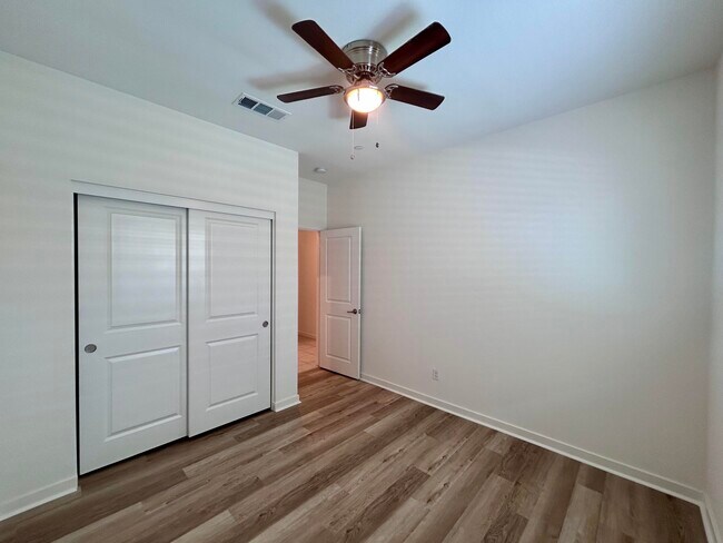 Building Photo - 40082 Catania Ct