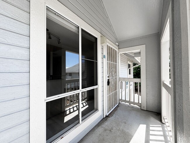 Building Photo - Recently Refreshed Pet Friendly Waikele Co...