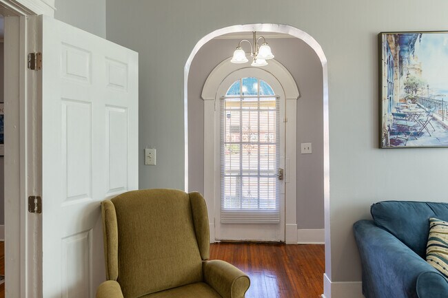 Building Photo - 1812 Central Ave