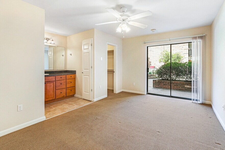 Sailboat Bay 8600 Pontchartrain Blvd New Orleans LA 70124 Apartment