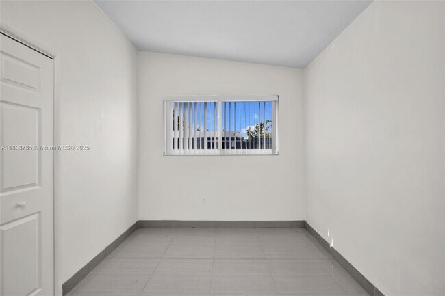 Building Photo - 3930 SW 32nd Blvd