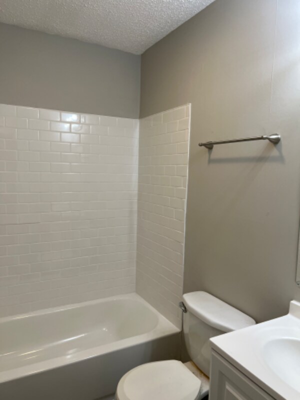 Building Photo - 1302 McAlpine Ave