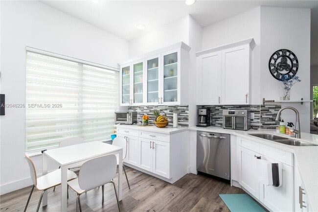 Building Photo - 14275 NW 18th Pl