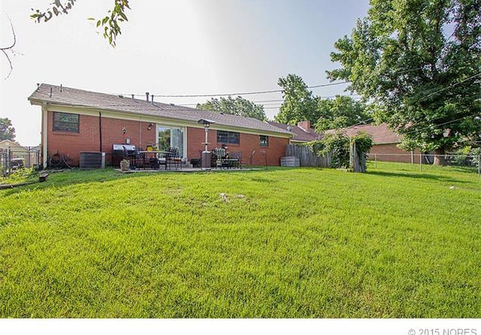 Building Photo - 933 Macklyn Ln
