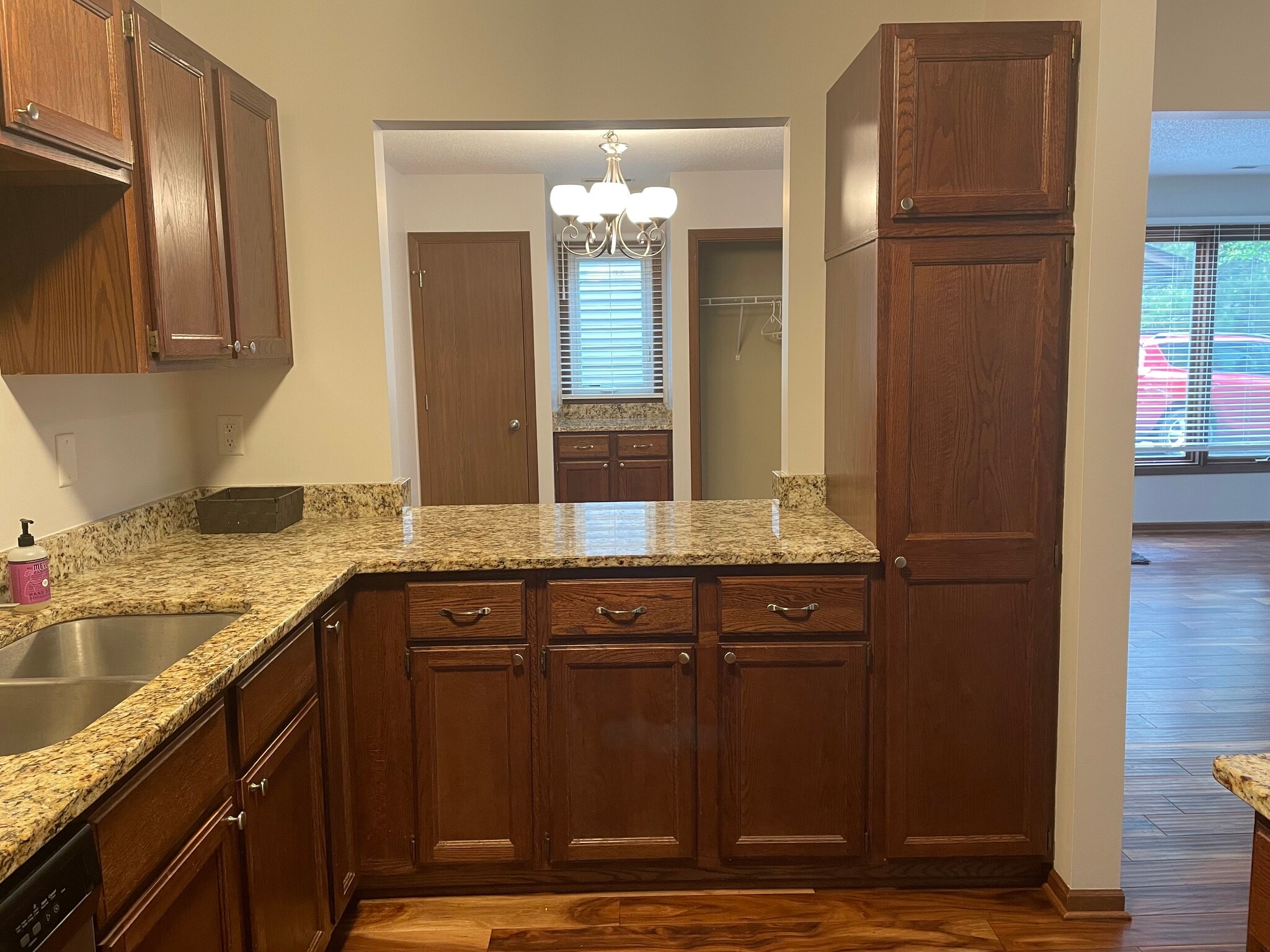 Building Photo - 1807 Karis Way