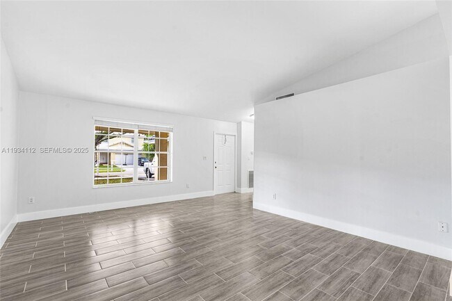 Building Photo - 21343 SW 94th Ct