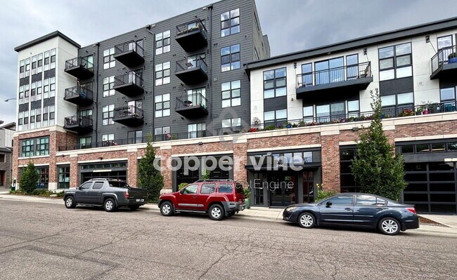 Building Photo - 3500 S Corona St