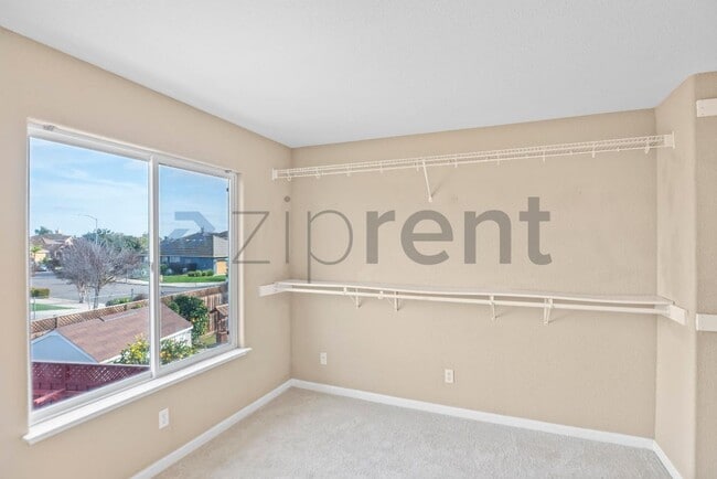 Building Photo - 25 Zion Ct