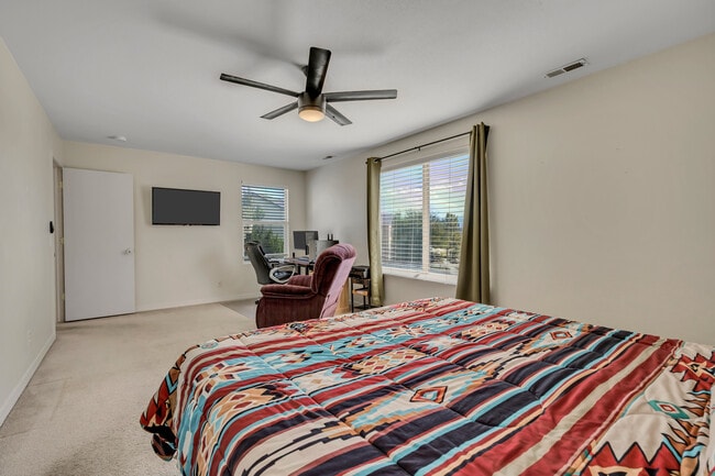 Building Photo - 6790 Greenfield Ln